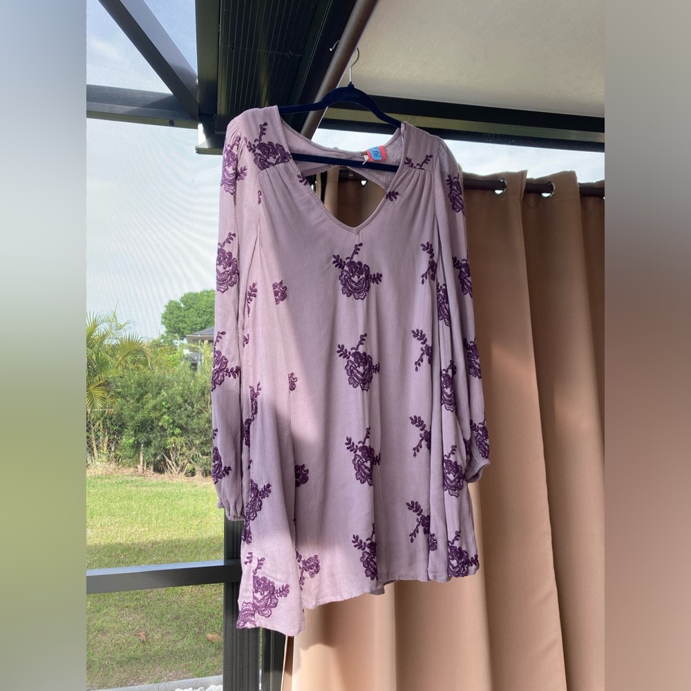 FREE PEOPLE EMMA SWING DRESS IN LIGHT PURPLE WITH DARK PURPLE EMBROIDERY SM